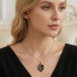 Collar con colgante de hoja en forma de gota de aceite negro, elegante cadena de acero inoxidable 18k con diamantes, joyería de cadena dorada. - Product Image 5