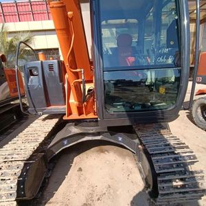 Mini-pelle sur chenilles Hitachi ZX70 d'occasion, bon état de fonctionnement, ZX70-5a d'occasion, à vendre par le propriétaire - Product Image 4