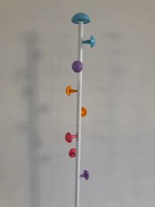Appendiabiti per Bambini Colorato a Forma di Albero con Base Rotonda Stabile e Ganci Multipli, Stand Autoportante per Vestiti per Camera da Letto e Asilo Nido - Product Image 5