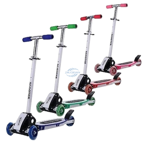 Trottinette d'apprentissage super légère pour enfants, adorable conception à trois roues, roulettes en PU silencieuses et fluides avec frein arrière de sécurité pour les tout-petits - Product Image 2