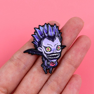 Pin de esmalte de dibujos animados, divertido y lindo, con personajes de calavera, anime, Ryuk, <span class=keywords><strong>Virgen</strong></span> María, máquina de coser, 777, chica de la suerte, broche con eslogan divertido - Product Image 2