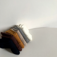 Chaussettes fines en coton pour bébés et enfants - Saison printemps/automne Couleurs unies (Noir/Blanc/Gris) Coupe basse 0-5 ans Polyvalentes