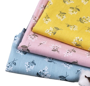 <span class=keywords><strong>Fournisseur</strong></span> léger de <span class=keywords><strong>textile</strong></span> de coton de tissu de chemise imprimé floral <span class=keywords><strong>personnalisé</strong></span> 150GSM - Product Image 1