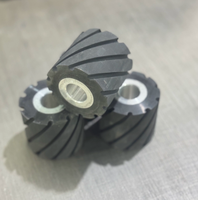 Roue de contact en caoutchouc dentée de 8, 10 et 12 pouces pour ponceuse à bande abrasive, meuleuse, polissage et ébavurage du métal