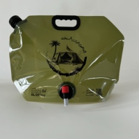 Vente en gros pochette à bec verseur de stockage d'eau de grande capacité personnalisée sacs en plastique de robinet de camping de randonnée pliants portables pour l'extérieur