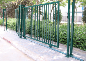Porte coulissante automatique en <span class=keywords><strong>m</strong></span>étal à barres verticales, porte de sécurité électrique avec kit moteur pour usine, entrepôt, parc industriel - Product Image 5