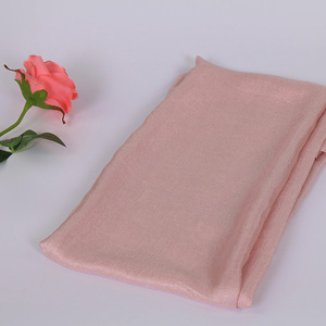 ฮิญาบสีพื้นผ้าดีเนื้อนุ่มสำหรับผู้หญิงผ้าพันมีรอยเปื้อน110*180 - Product Image 5