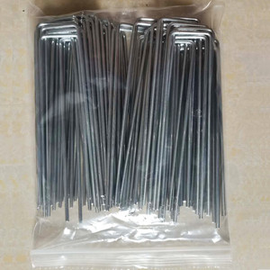 Piquets de fixation galvanisés multi-usages pour toile de paillage et aménagement paysager - Product Image 2