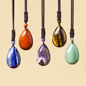 Pendentif en cristal poli en forme de goutte d'eau, collier en <span class=keywords><strong>pierre</strong></span> naturelle de guérison de haute qualité, vente en gros, approvisionnement direct usine - Product Image 1