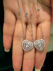 <span class=keywords><strong>Collana</strong></span> in Oro Bianco 18K <span class=keywords><strong>con</strong></span> Diamante Naturale a Forma di <span class=keywords><strong>Cuore</strong></span> <span class=keywords><strong>Grande</strong></span> dal Design Delicato - Product Image 6