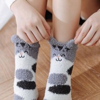 Chaussettes douillettes à imprimé chat pour femme, motif patte mignon, douces, chaudes et confortables, tendance multicolore pour le sommeil