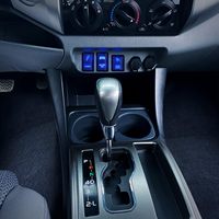 Interrupteur à bouton-poussoir pour éclairage de roche 12V ON/OFF avec kit de câblage, 1,3" x 0,9" – Remplacement pour Toyota Sequoia Highlander RAV4