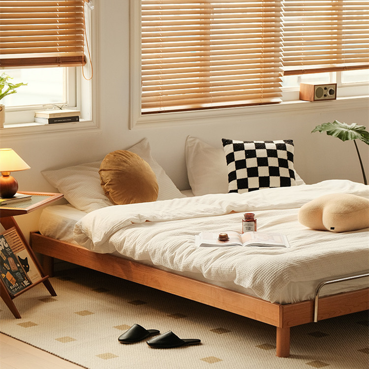 Modern Design Queen Size Solid Wood