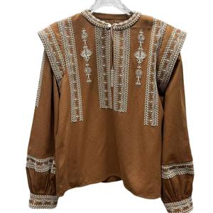 เสื้อเบลาส์สไตล์ฝรั่งเศสใหม่ ประจำฤดูใบไม้ผลิ ปี 2026  งานปักลายสไตล์วินเทจ  คอเสื้อแบบกลม  กระดุมครึ่งตัว  ทรงหลวม  สำหรับใส่ทำงาน  แบบเป็นทางการ - Product Image 5