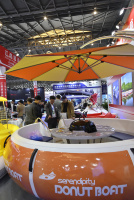 Bateau de loisirs aquatiques électrique flottant pour barbecue en forme de donut