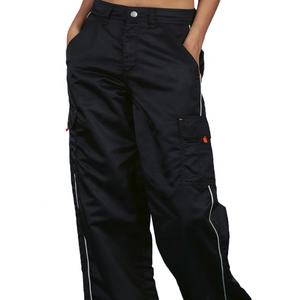 กางเกงขายส่งคุณภาพสูง ผ้าไนลอนอเนกประสงค์ทรงหลวมสำหรับผู้ชาย สไตล์สตรีทแวร์ กระเป๋าคาร์โก้ขนาดใหญ่ กางเกงไนลอนผู้ชาย - Product Image 5