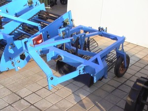 Mini máy kéo sử dụng khoai tây Digger <span class=keywords><strong>1</strong></span> <span class=keywords><strong>Row</strong></span> nhỏ khoai tây Digger - Product Image 6