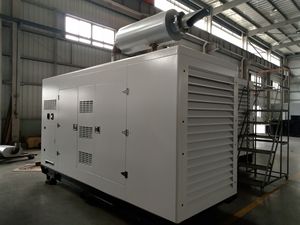 เครื่องกำเนิดไฟฟ้าประสิทธิภาพสูง 440 กิโลวัตต์ 550 กิโลโวลต์แอมแปร์ 3 เฟส แบบเงียบพิเศษ ระบบไฟฟ้ากระแสสลับ โครงสร้างแบบเปิด พร้อมระบบสตาร์ทอัตโนมัติแบบรีโมท - Product Image 3