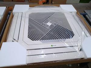 Climatiseur hybride solaire AC/DC sur réseau, type cassette de plafond, à économie d'énergie, 18000 BTU avec capacité de chauffage de 20000 BTU, 4.6 EER - Product Image 2