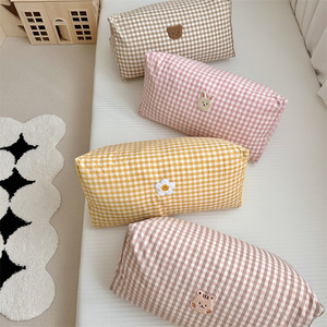 Coussin de soutien lombaire simple et frais en coton pour chevet, canapé, chambre, bureau, ou comme pare-chocs de lit bébé, avec rembourrage en polyester - Product Image 1