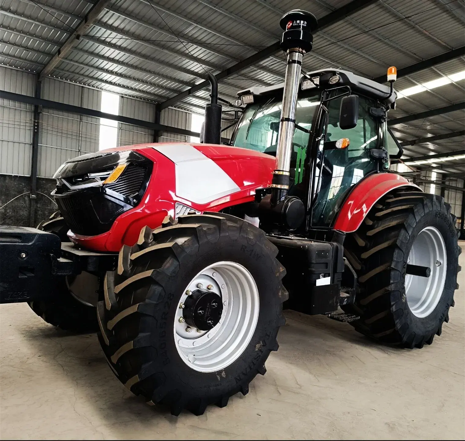 Tractor diésel Hanpei LOVOL para agricultura pequeña 90HP 150HP 260HP Mini tractor accionado por ruedas para venta al por menor