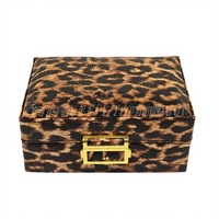 Boîte à bijoux en cuir PU à motif léopard avec miroir intégré, quincaillerie métallique, doublure en velours, boîte à bijoux portable pour emballage cadeau de marque