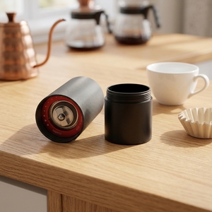 Moulin à <span class=keywords><strong>café</strong></span> manuel en aluminium aéronautique avec poignée en noyer noir, meule conique CNC de 38 mm, moulin à <span class=keywords><strong>café</strong></span> portable à manivelle - Product Image 4