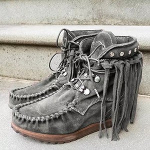 Novità Commercio Estero <span class=keywords><strong>Stivali</strong></span> Etnici da Donna in <span class=keywords><strong>Camoscio</strong></span> con Punta Tonda e Frange Stivaletti alla Caviglia <span class=keywords><strong>Bassi</strong></span> Spessi e Resistenti all'Usura - Product Image 2
