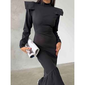 Robe à détail sur l'épaule - Noir - Product Image 3