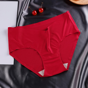 M ~ 2XL Sous-vêtements en soie glacée pour femmes Soutien féminin Ventre <span class=keywords><strong>Grossesse</strong></span> <span class=keywords><strong>Grande</strong></span> <span class=keywords><strong>Taille</strong></span> <span class=keywords><strong>Taille</strong></span> Basse <span class=keywords><strong>Culotte</strong></span> sans couture pour femmes enceintes - Product Image 2