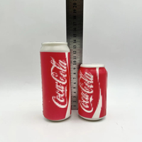 Jouet souple en forme de canette de soda géante, forme cylindrique mince, corps de canette imprimé en couleur, proportion réaliste de canette métallique, anti-stress