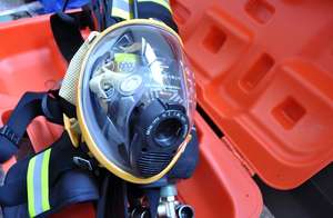 Respirator Pemadam Kebakaran SCBA Tekanan Positif RHZK6.8/C Hengtai 3C Botol Serat Karbon Penjualan Panas Lintas Batas - Product Image 3