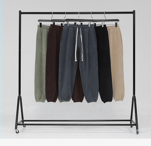 Pantalon de sport pour homme 480 g/m² vierge, personnalisable avec votre design, doublure polaire, taille élastique, respirant, décontracté, taille mi-haute, poches, sérigraphié - Product Image 1