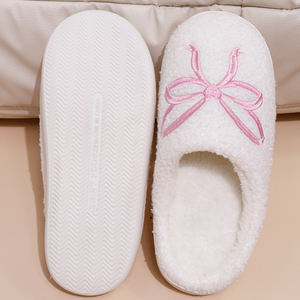 Nouvelles pantoufles personnalisées pour femmes avec semelle TPR de qualité supérieure, dessus en peluche, pantoufles élégantes pour femmes avec la dernière collection d'usine - Product Image 5