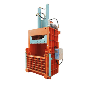 Presse à balles verticale pour plaques de fer avec structure entièrement en acier, compression uniforme et design esthétique - Product Image 4