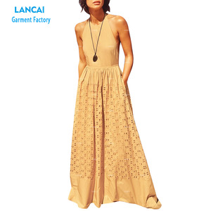 Lancai Robe portefeuille élégante sans manches à imprimé floral et boutonnée à l'avant pour femme de haute qualité - Product Image 1