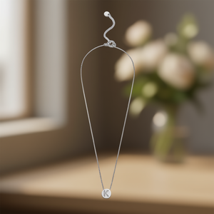 Collana con Ciondolo a Lettera K in Acciaio Inossidabile Angelina, Gioiello Minimalista Unisex per Uso Quotidiano, Catena Singola da 1 Cm - Product Image 2