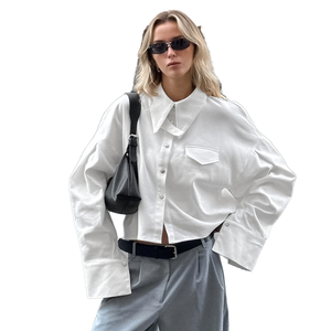 Camisa de solapa lisa blanca de diseño casual para mujer, de algodón tejido, holgada, anti-bolitas, con botones, para otoño - Product Image 1