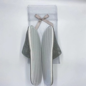 Pantuflas Personalizadas <span class=keywords><strong>de</strong></span> Hotel con Logotipo Blanco, Pantuflas Desechables <span class=keywords><strong>de</strong></span> Felpa para Spa y Huéspedes - Product Image 3