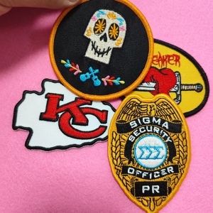 High Quality Customized TPU Trucker Hat Varsity Velcroes <b>Badges</b> Woven Patches Hoodie Embroidered Heat Press Patches Fabric Main - Product Image 3