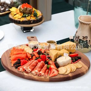 Plateau rond en bois d'acacia Jiufeng avec poignée, plateau de service en bois massif épaissi pour pizza et fromage - Product Image 3