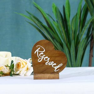 Letreros reservados de madera en forma de corazón rústico para mesas para restaurantes y bodas - Product Image 6