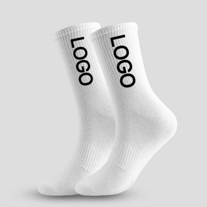 Chaussettes en coton antibactériennes pour hommes, logo personnalisé, vente en gros, respirantes, absorbant la transpiration, chaussettes de sport décontractées en tricot uni - Product Image 4