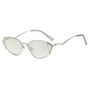 Gafas de Sol de ojo de gato de metal: el mismo estilo que las más populares en las redes sociales de Redbook. Gafas atrevidas estilo Y2K para mujer. - Product Image 5