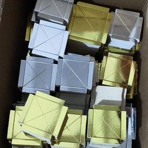 Scatola Cubica Trasparente in PET e PVC per <span class=keywords><strong>Caramelle</strong></span> Nuziali Personalizzate e Cioccolato con Inserti Dorati - Product Image 4