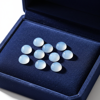 Calcedoine bleue ronde de haute qualité, disponible en différentes formes et tailles pour la personnalisation de bijoux haut de gamme