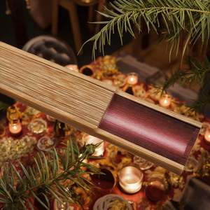 Abanico Portátil de Bambú Hecho a Mano con Diseño de Patrón Cruzado y Cambio de Color - Product Image 6