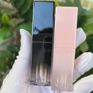 High Quality Square Pink Gradient Lip Gloss Empty Bottle Clear Lip Glaze <b>Tube</b> PP Material Screw Cap Diameter - Product Image 2