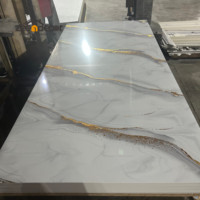 Finition brillante, revêtement UV, alternative au marbre, panneaux muraux en PVC de haute qualité, imitation marbre UV, pour la décoration