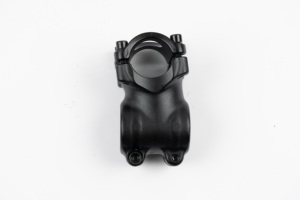Tija de bicicleta YT Factory TF-45 de aleación 6061 de 28.6x25.4mm con <span class=keywords><strong>kit</strong></span> de tornillos M5x18 y M5x20mm - Product Image 3